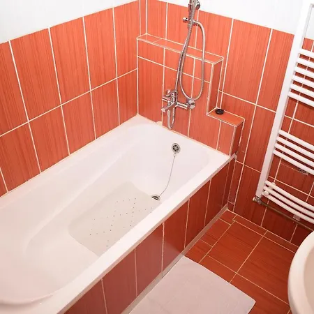 Lilian Apartmanhaz Διαμέρισμα *