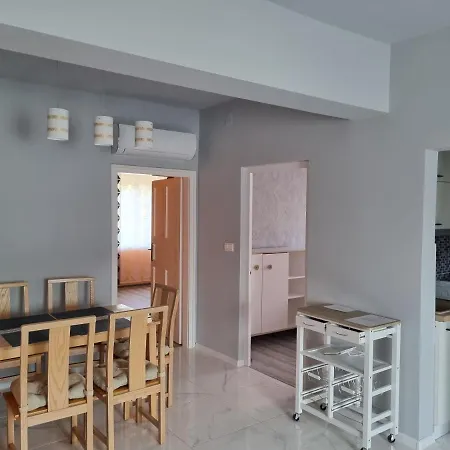 Lilian Apartmanhaz *