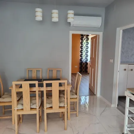 Lägenhet Lilian Apartmanhaz Siófok