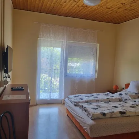 Lilian Apartmanhaz Lägenhet