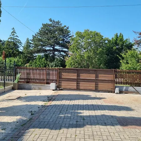 Lejlighed Lilian Apartmanhaz