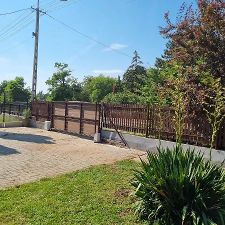 Lilian Apartmanhaz Διαμέρισμα *