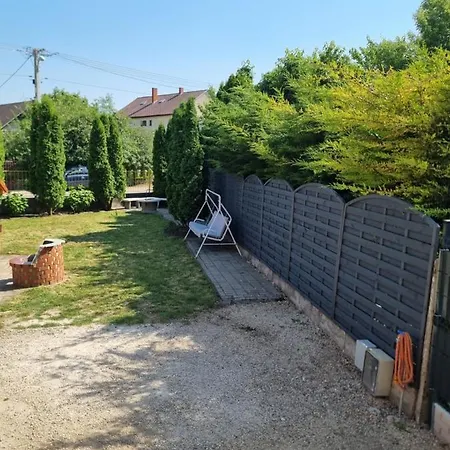 Lilian Apartmanhaz Siófok