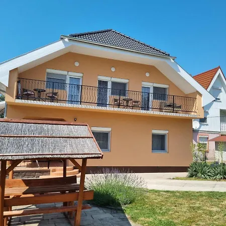 דירה Lilian Apartmanhaz