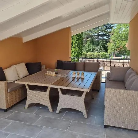 Διαμέρισμα Lilian Apartmanhaz