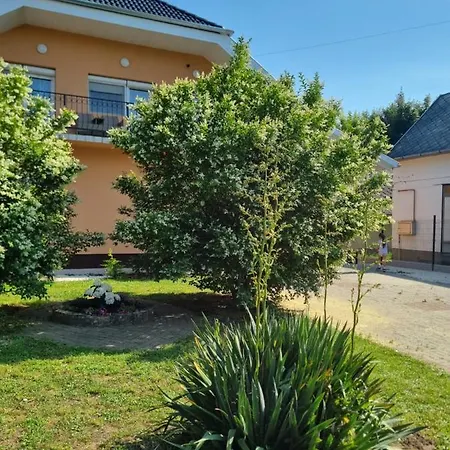Lilian Apartmanhaz Lejlighed Siófok