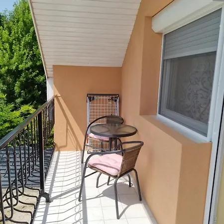 Lilian Apartmanhaz Διαμέρισμα *