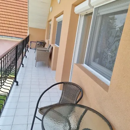 Lilian Apartmanhaz Apartment Siófok