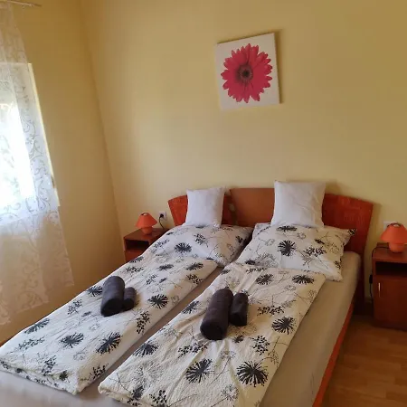 Lilian Apartmanhaz Apartament Siófok