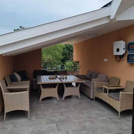 Lilian Apartmanhaz * Шиофок