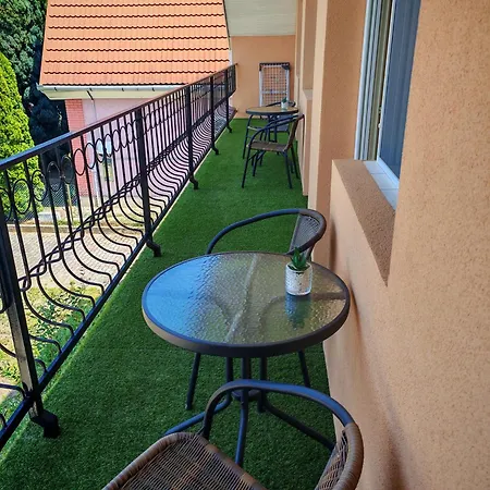 Апартаменты Lilian Apartmanhaz