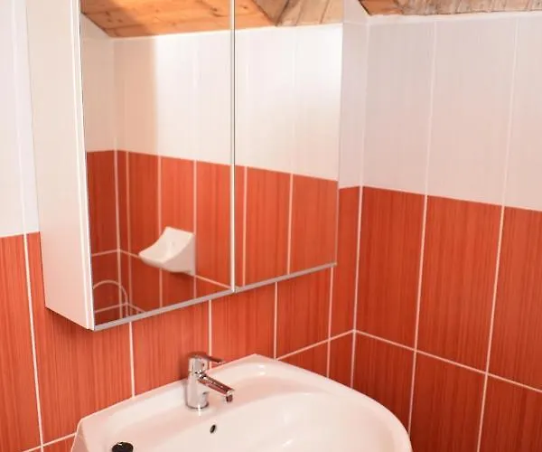 Lilian Apartmanhaz *