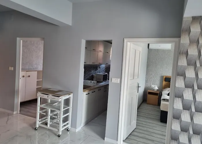 Lilian Apartmanhaz Шиофок