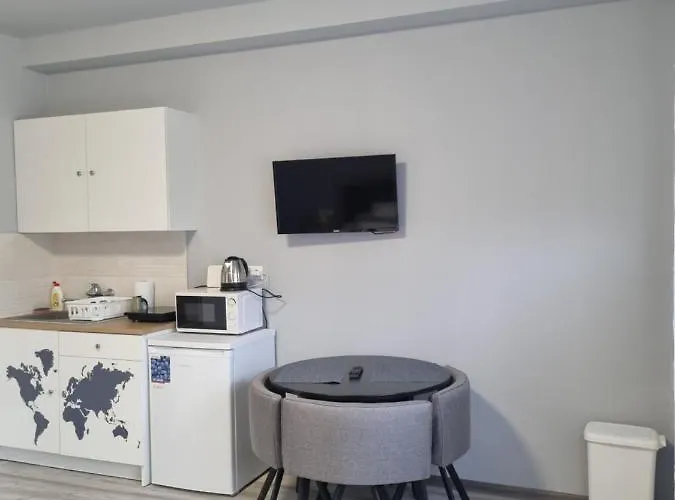 Lilian Apartmanhaz * שיופוק