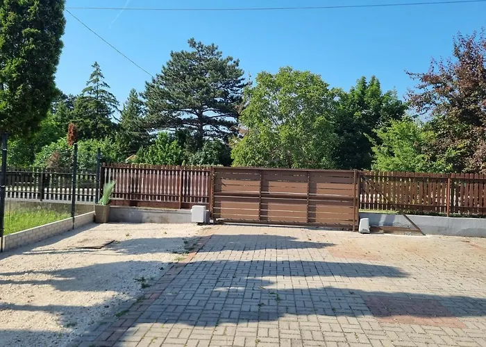 Апартаменты Lilian Apartmanhaz