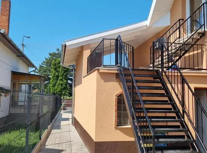 Lilian Apartmanhaz * Шиофок