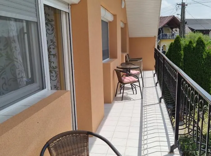 Апартаменты Lilian Apartmanhaz